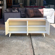Cargar imagen en el visor de la galería, RACK UBBE 42´´ BLANCO
